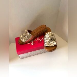 Tyche Sassy Leather Sandals Metallic Gold Women's Size EU 38 / US 7.5-8 New